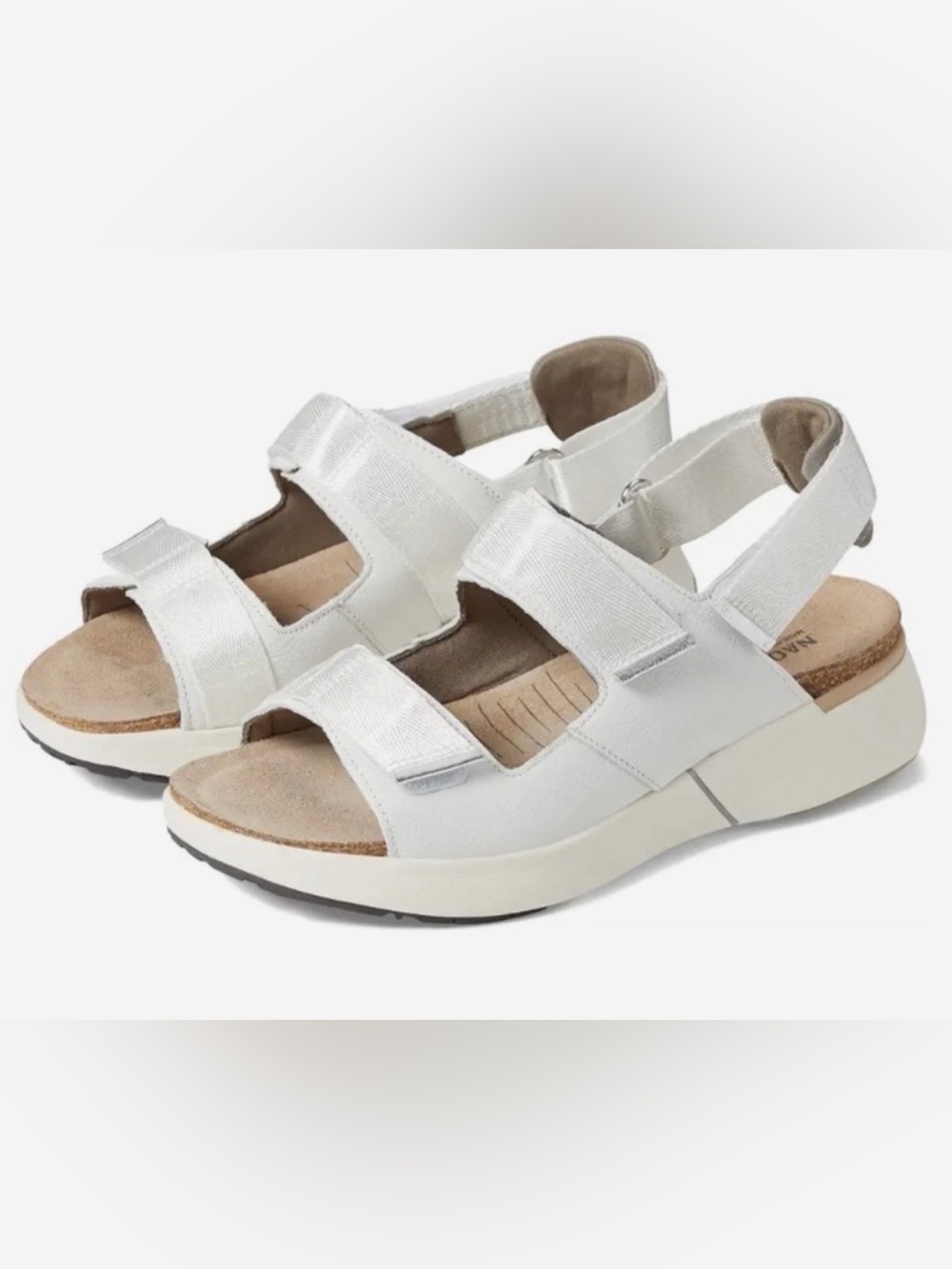 NWOB Naot odyssey White Sandals